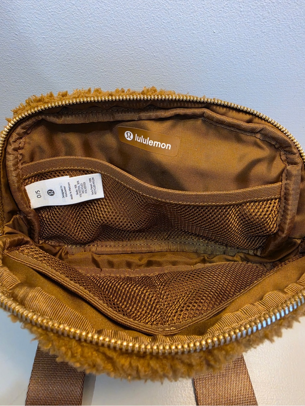 lululemon athletica Sherpa Crossbody Bag in Camel Brown - Picture 4 of 4